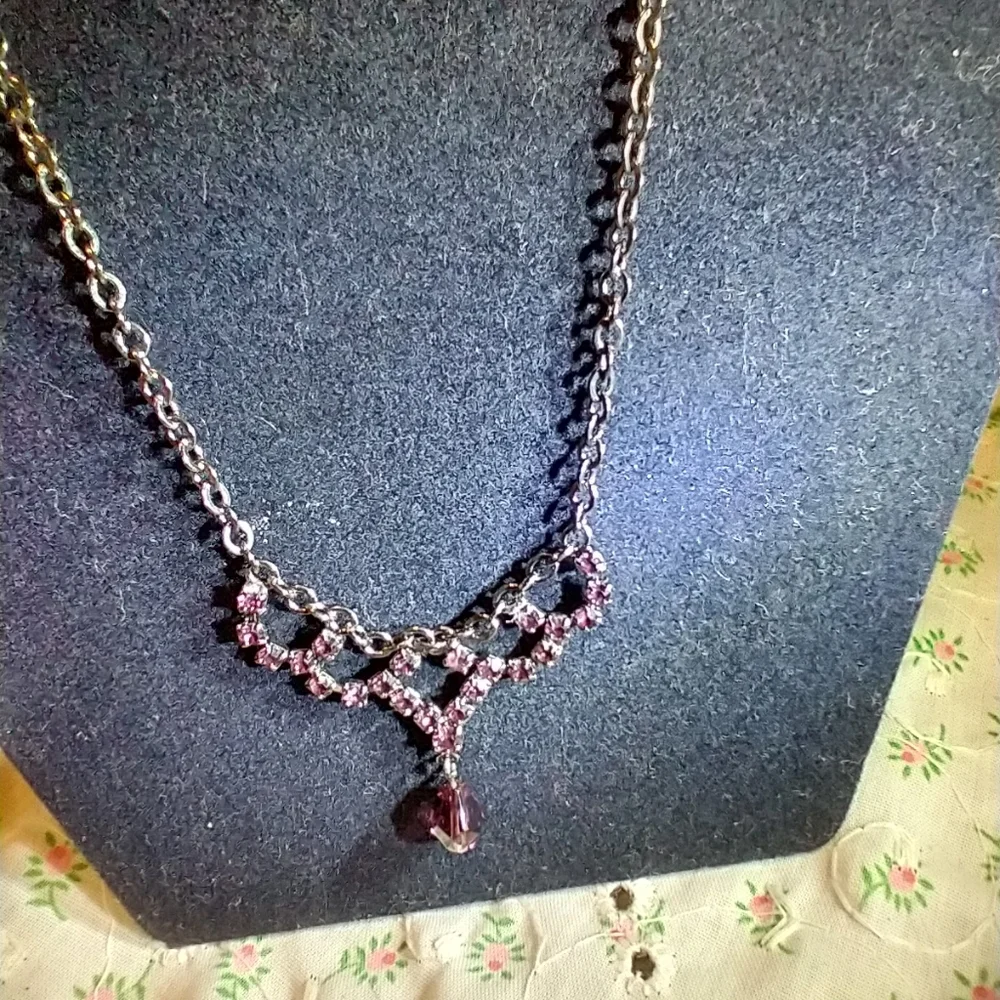 Necklace - Picture 1 of 4